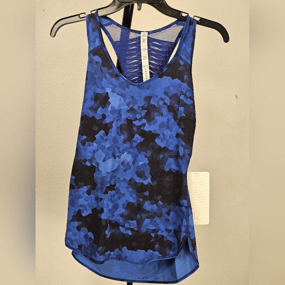 Lululemon top
